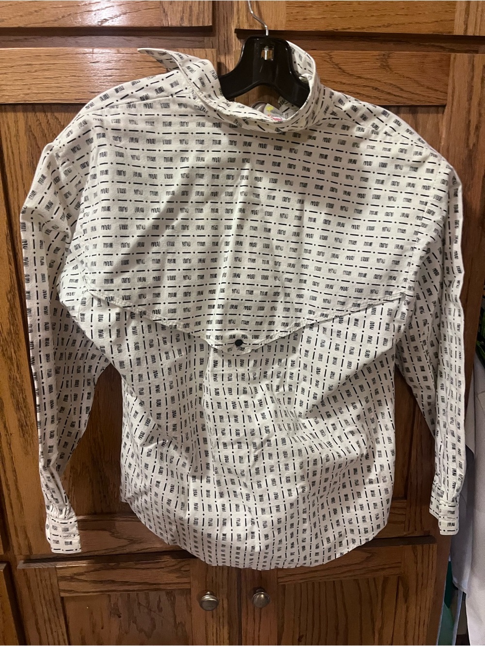 Rocky Mountain Button-Up Shirt with Black Geometric Print - Picture 3 of 3